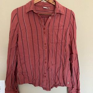Roxy mauve button up top